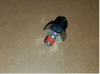 Датчик давления масла к двиг. LA178/188 для DS 5500 A ES/7000 DA ES (3049010102202/302010120002) в Нижневартовске